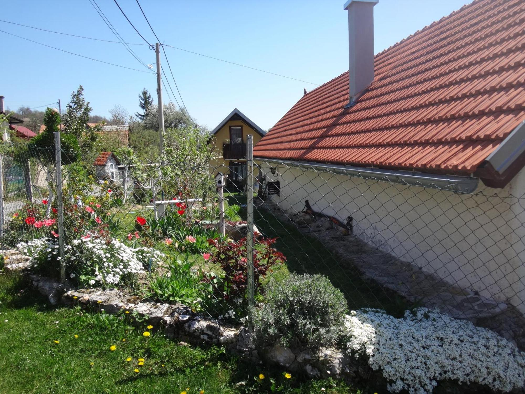 Hotel Mala Zidanica Tomasevci Exterior foto